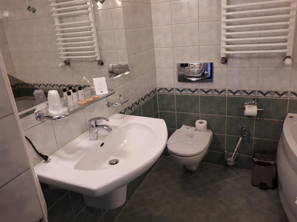 Hotel Jaskolka Ustron Bagian luar foto