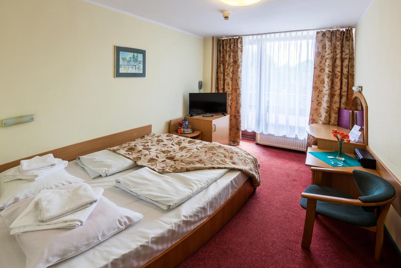 Hotel Jaskolka Ustron Bagian luar foto