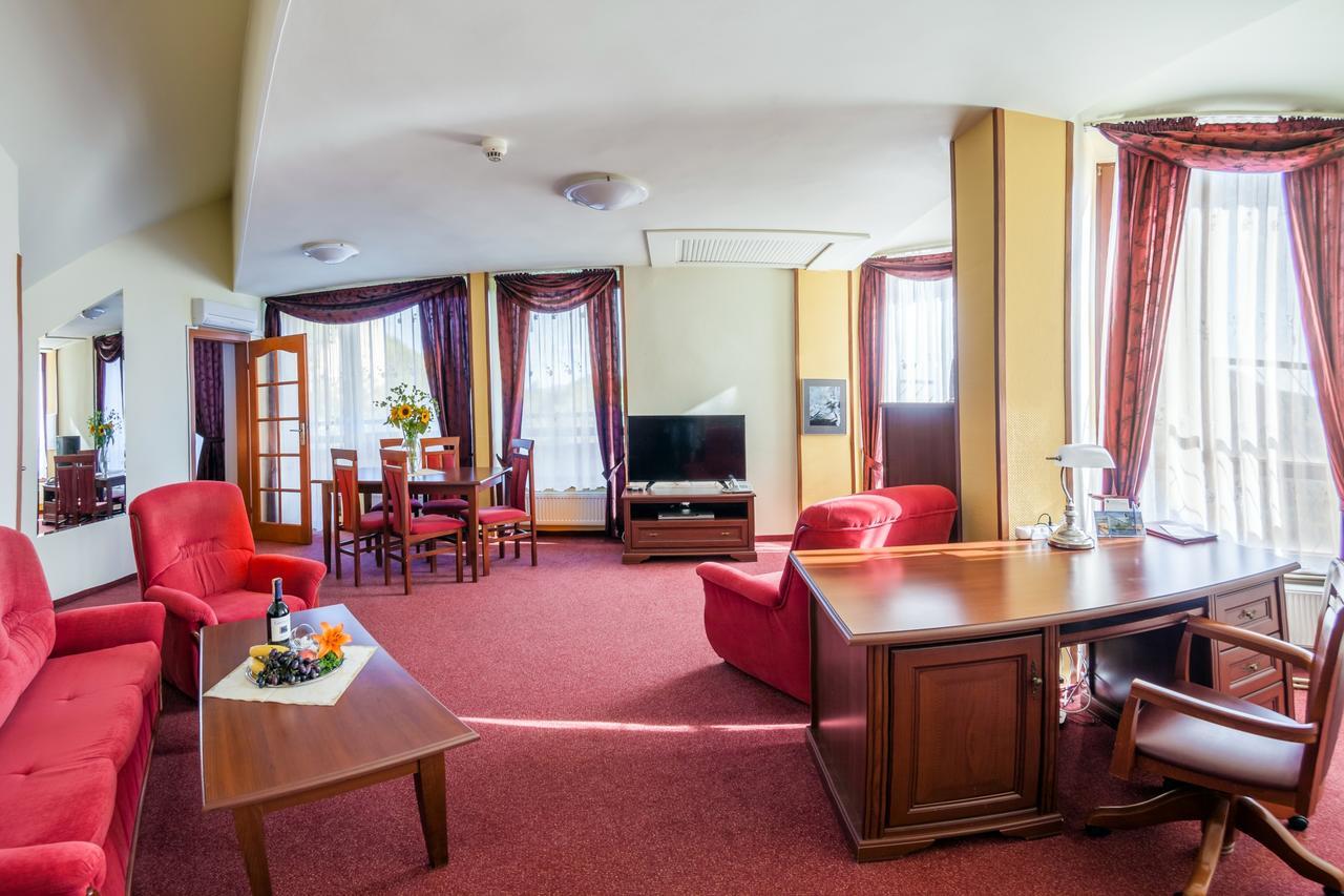 Hotel Jaskolka Ustron Bagian luar foto