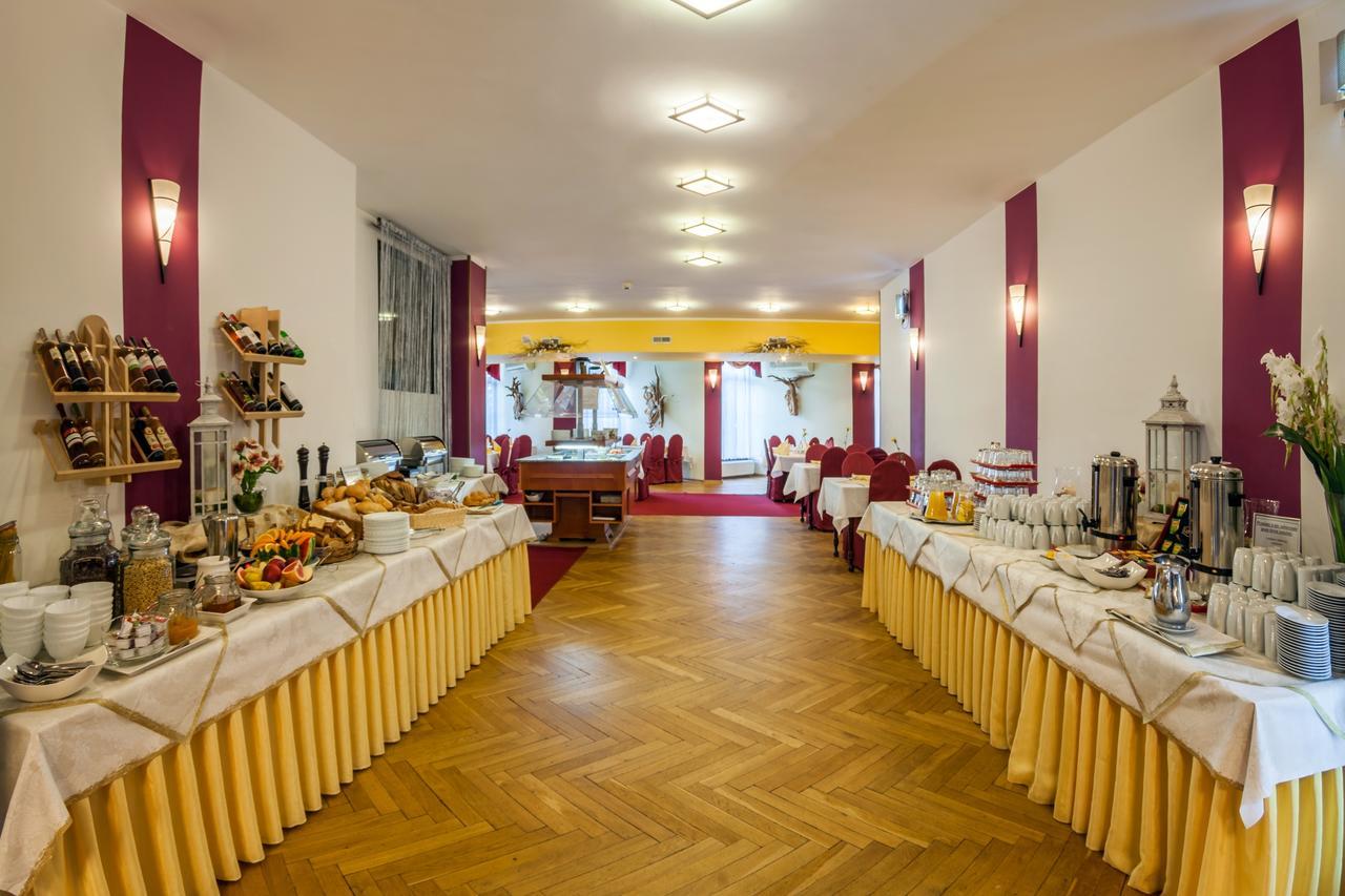 Hotel Jaskolka Ustron Bagian luar foto