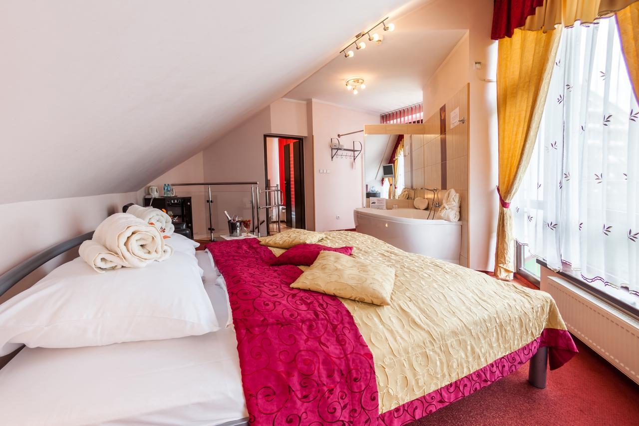 Hotel Jaskolka Ustron Bagian luar foto