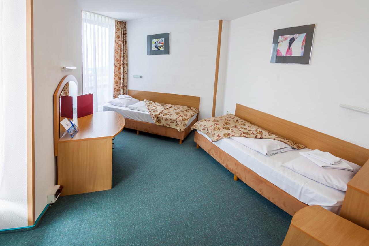 Hotel Jaskolka Ustron Bagian luar foto