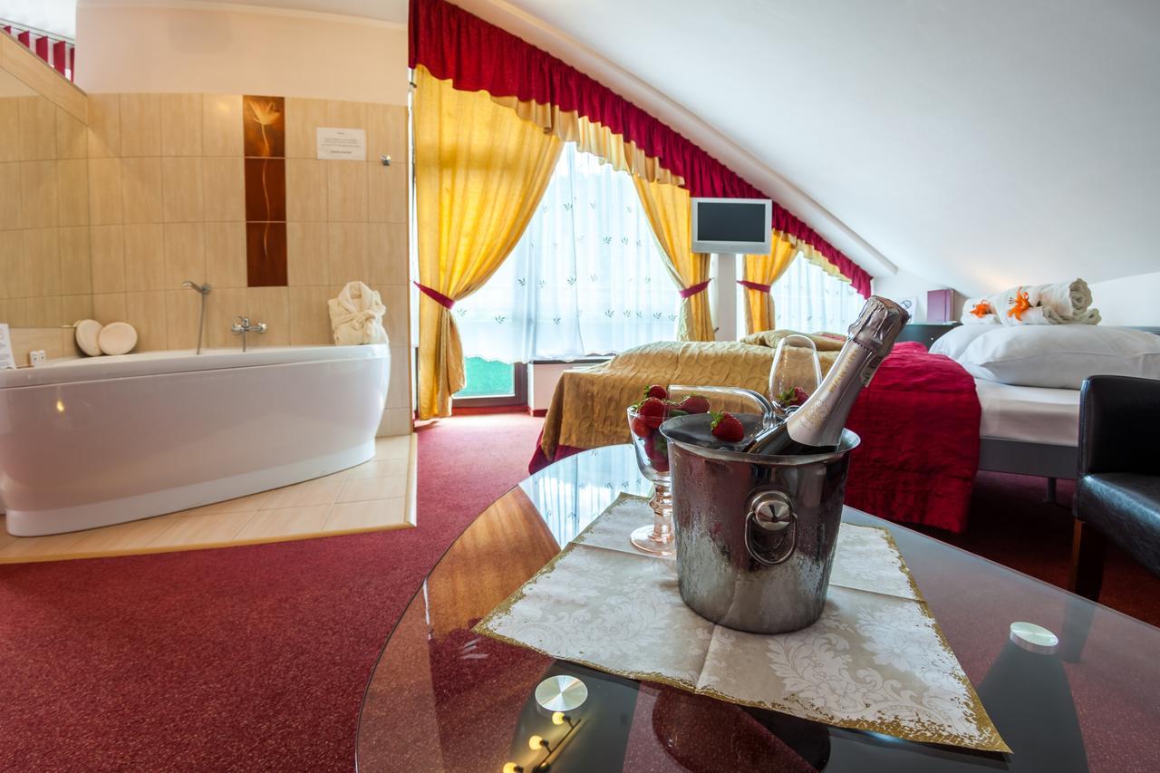 Hotel Jaskolka Ustron Bagian luar foto