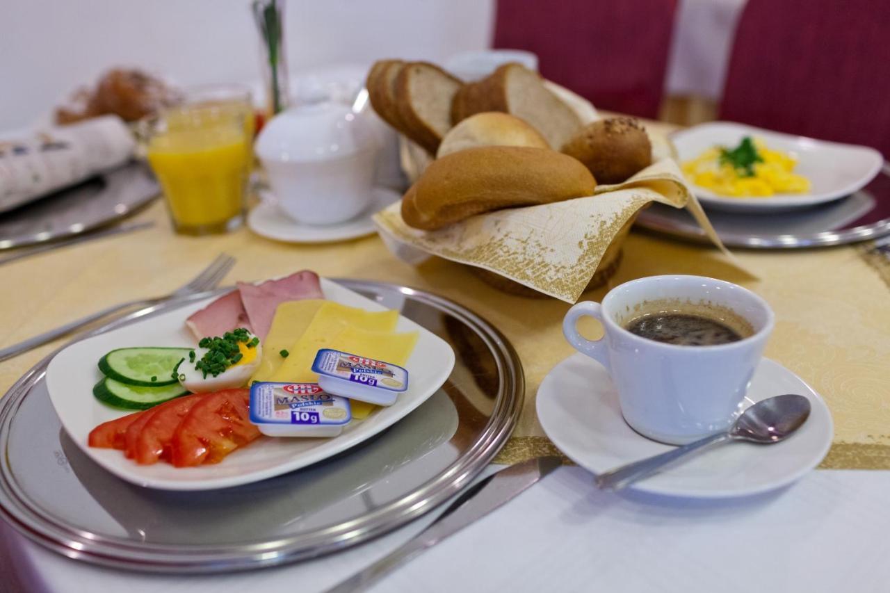 Hotel Jaskolka Ustron Bagian luar foto